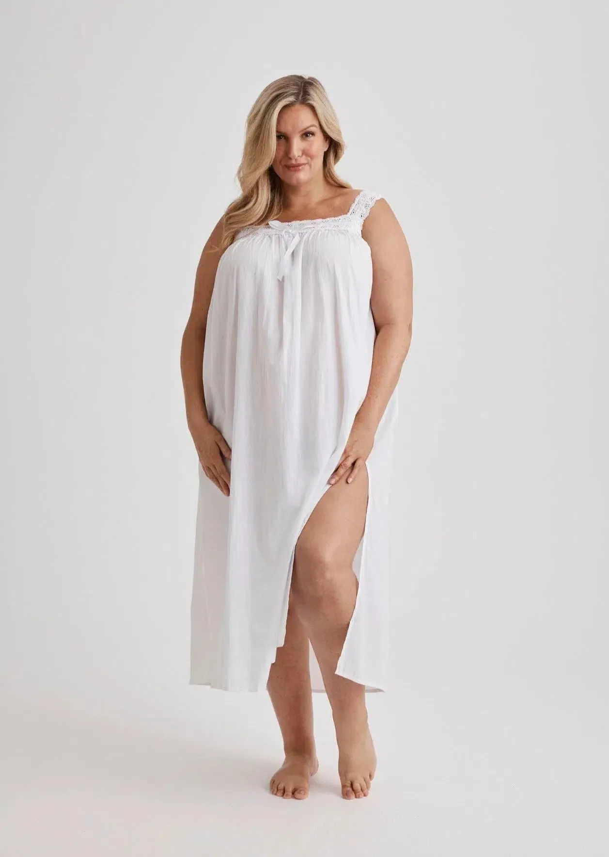 Deborah - Nightie - Mid Length - White